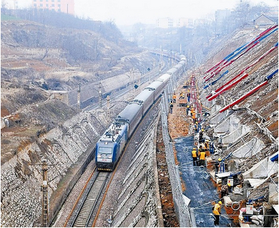 关于严禁在铁路车站及沿线违规飞行无人机的通告